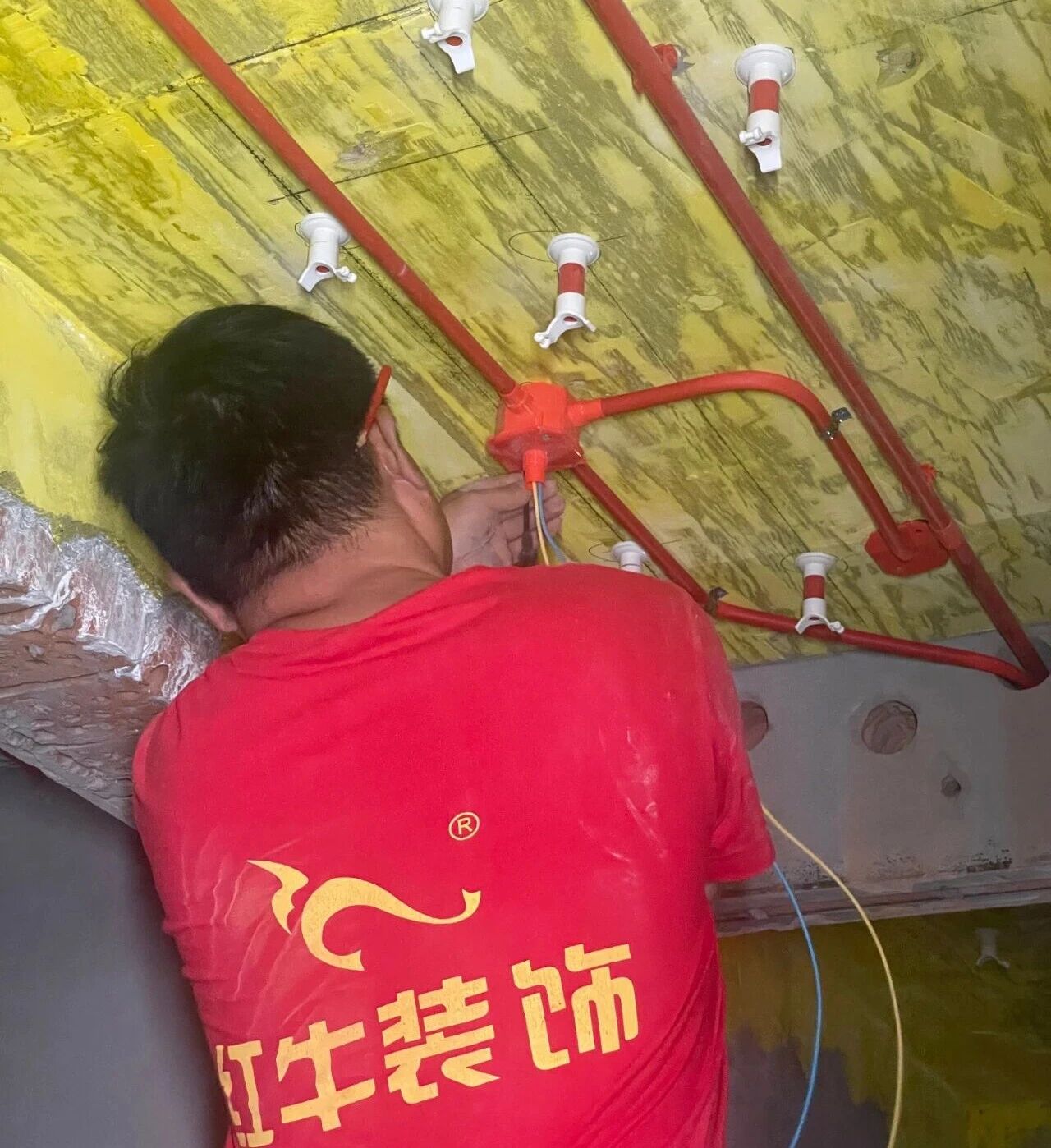 設(shè)計(jì)師工地巡檢，用腳步丈量細(xì)節(jié)，護(hù)航效果完美落地！03