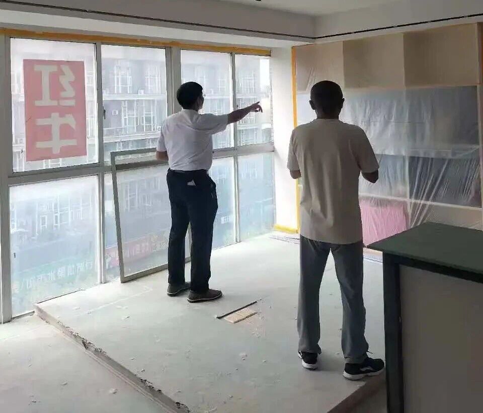 金九銀十裝修季｜南京紅牛裝飾工程總監(jiān)：工地巡檢無(wú)小事，嚴(yán)苛落實(shí)工藝標(biāo)準(zhǔn)！10