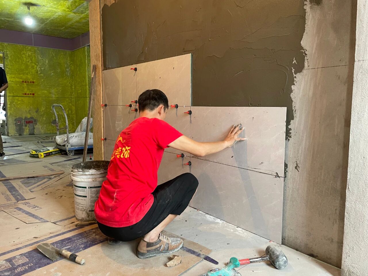 工地巡檢：雙節(jié)同慶，品質(zhì)同行，嚴(yán)把每一道工序，用心守護(hù)夢想家！12